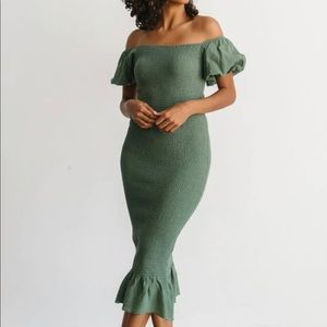 NWT Baltic Born Alana Smocked Midi Dress in Green M
